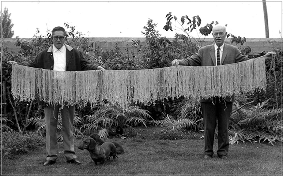 A numerical connection between two khipus: An informal description